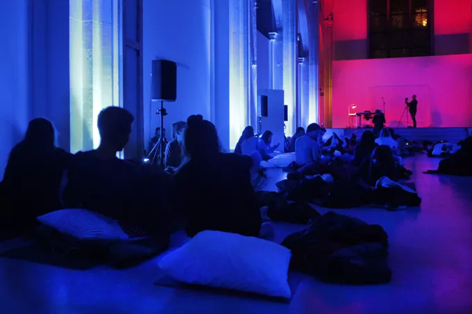 Fotoserie: Robert Rich gav koncert for sovende publikum