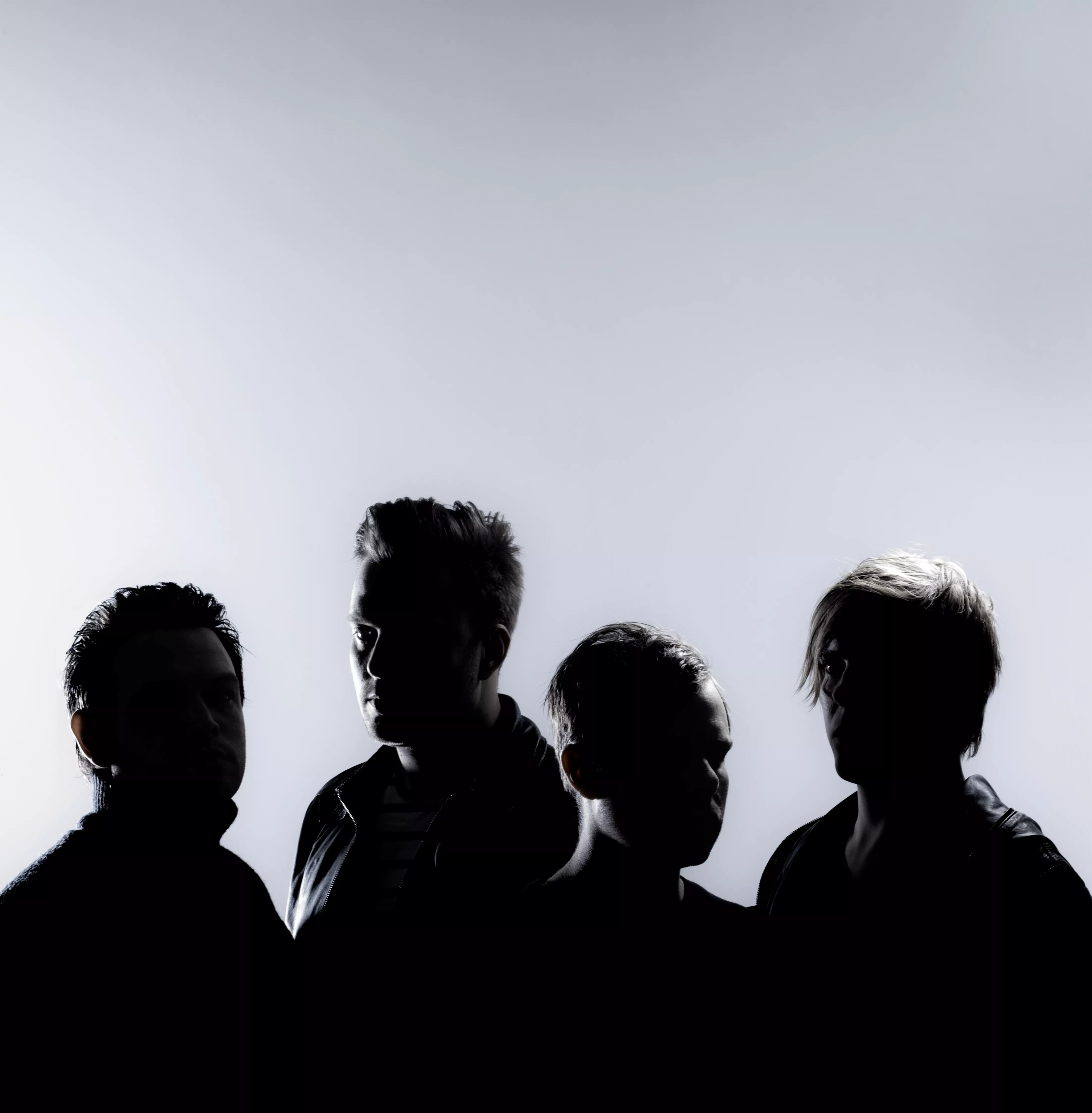 Marvel Hill varmer op for Erik Hassle