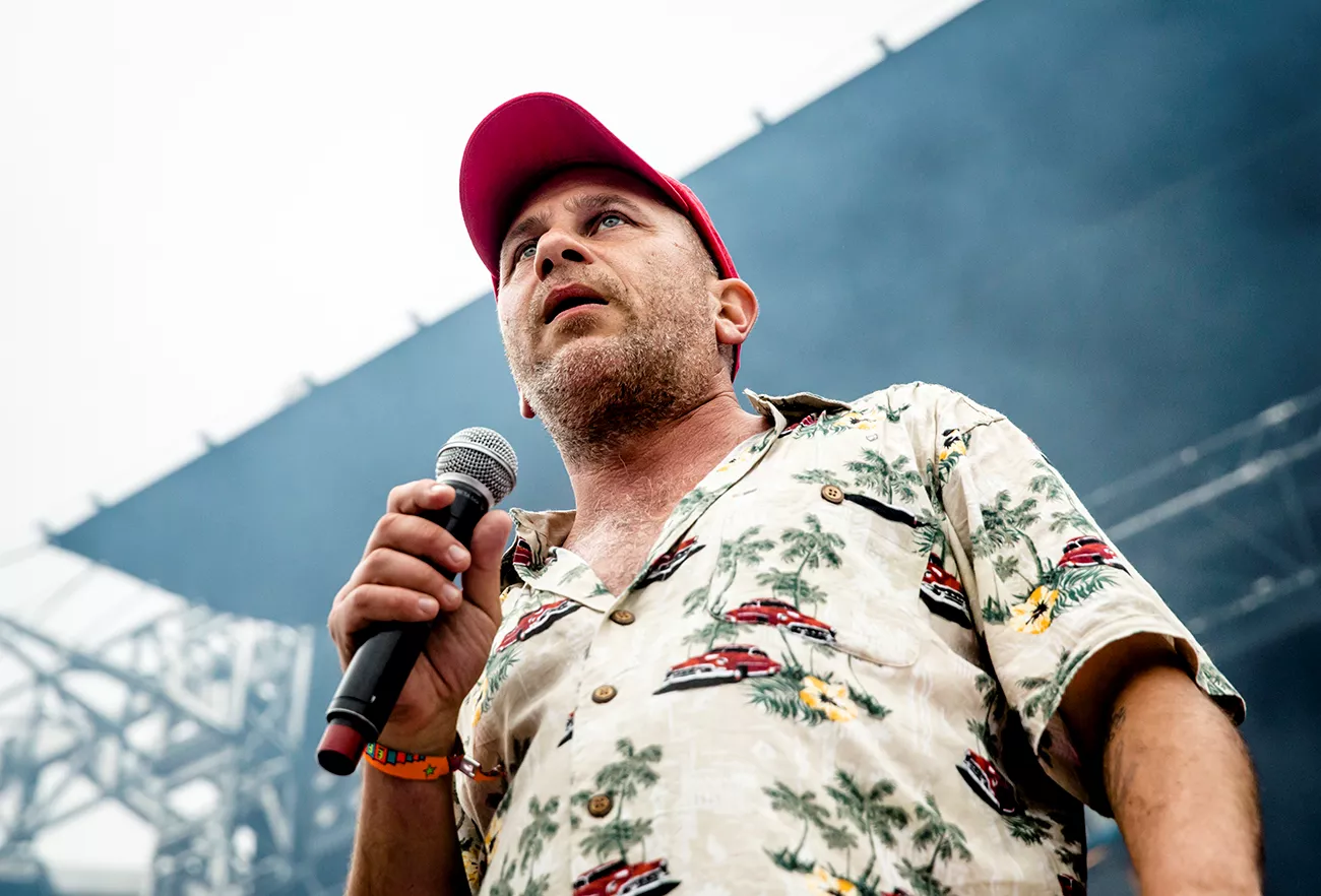 "Jag känner skräckblandad förtjusning" – Markoolio släpper bok om uppväxten