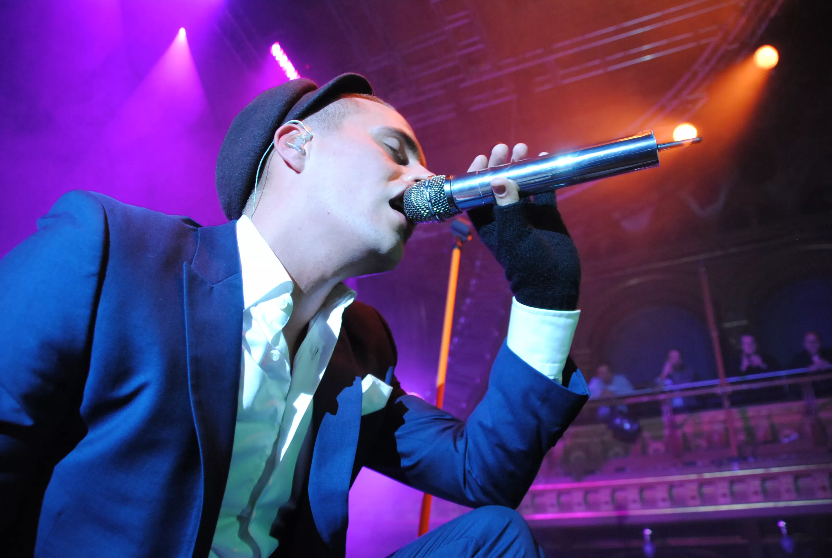 Oskar Linnros spikar sommarturné