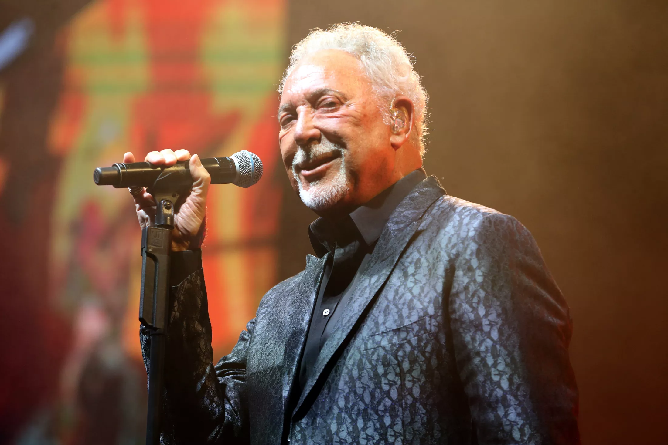 Tom Jones giver dansk festivalkoncert