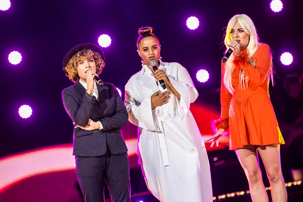 6 snackisar från Hela Sverige Skramlar