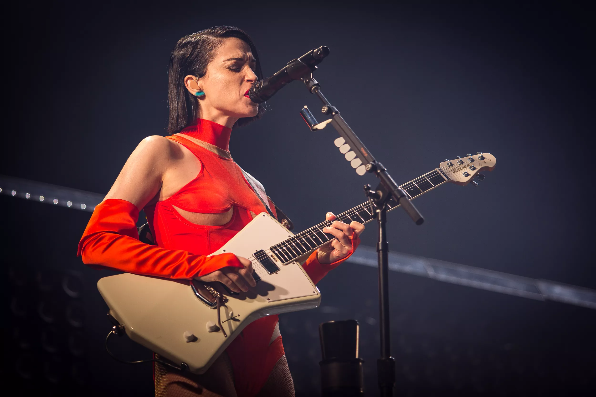 Gir ut pianobasert versjon av «MASSEDUCTION»