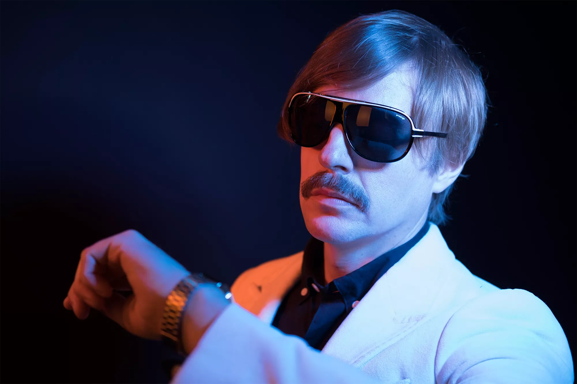 LÅTPREMIÄR: The Legends – Midnight Sun