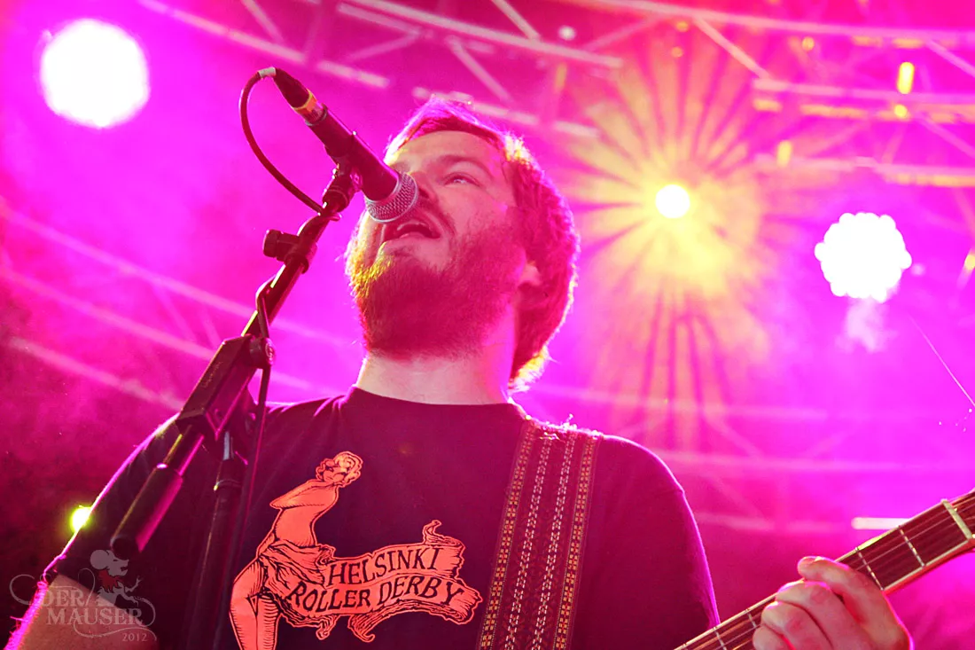 GAFFAs Roskilde-blogger: Bäddat För Trubbel – munter moshpit