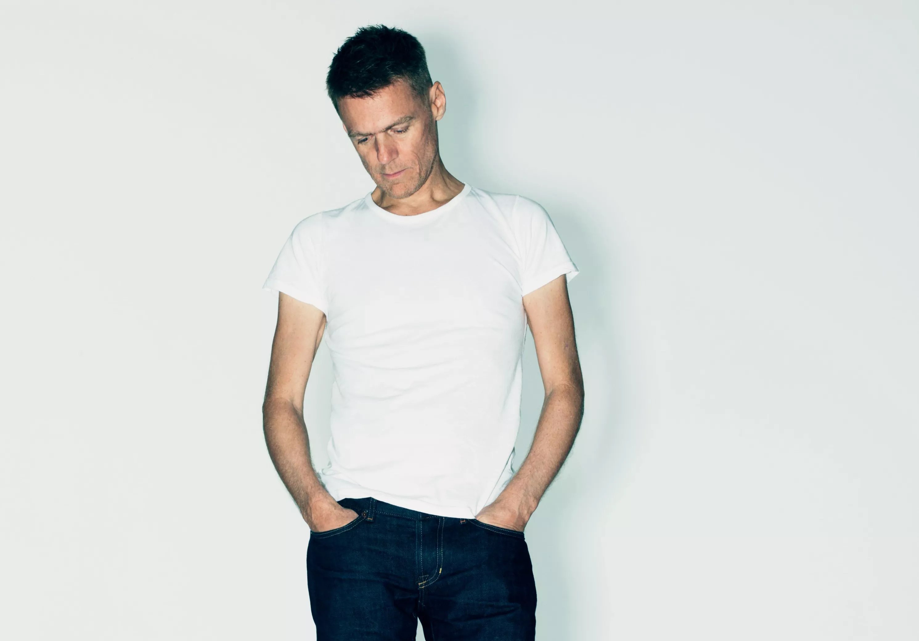 Danske Bryan Adams-koncerter udskydes