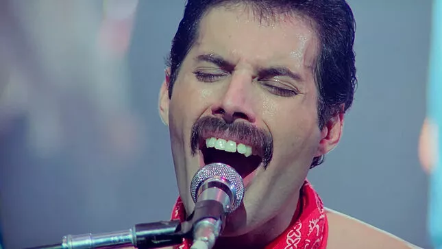 FILMANMELDELSE: Sjældent har en mand med moustache og hotpants været så inspirerende at se på