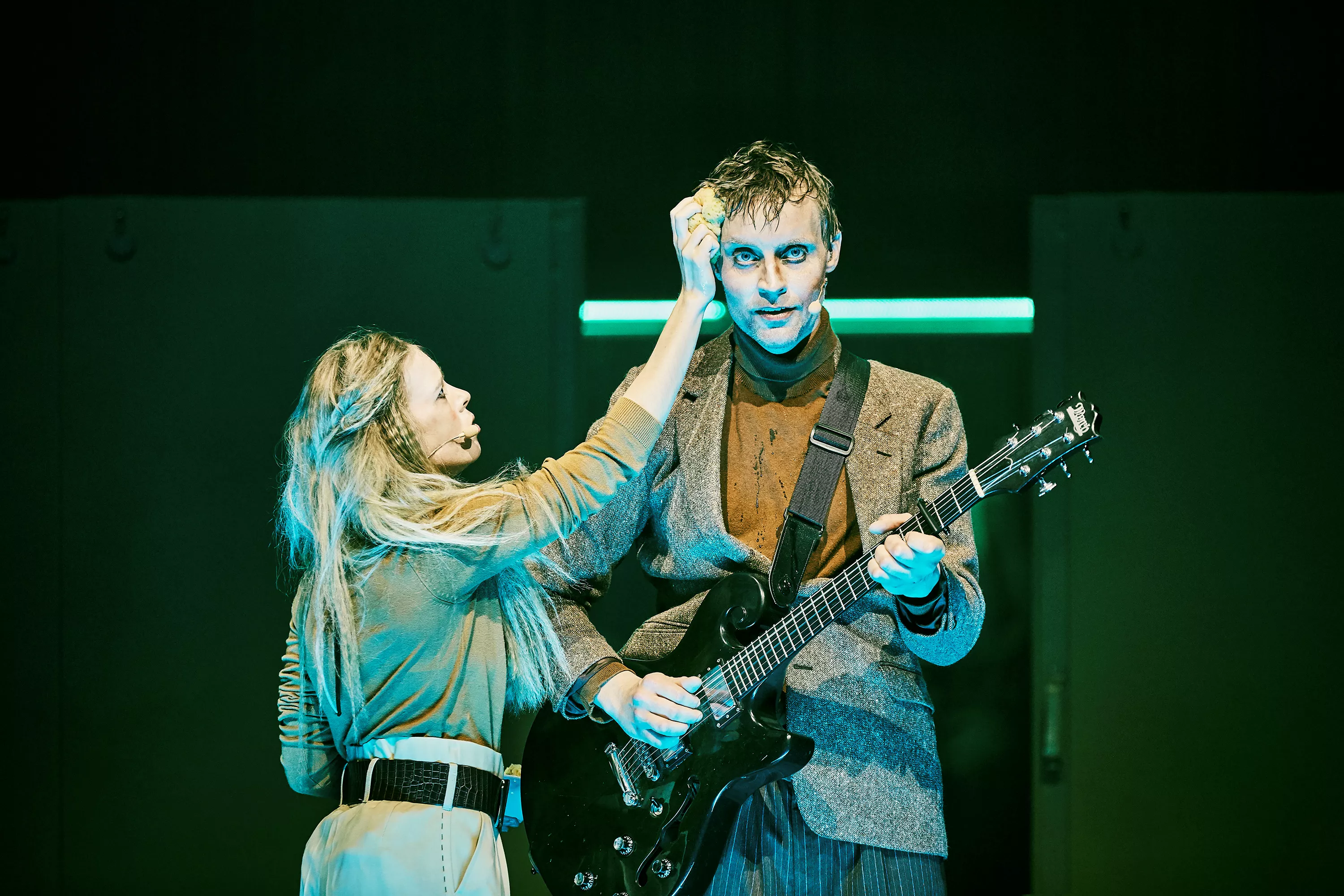 C.V. Jørgensens sange fortolkes i anmelderrost teaterkoncert på Aarhus Teater