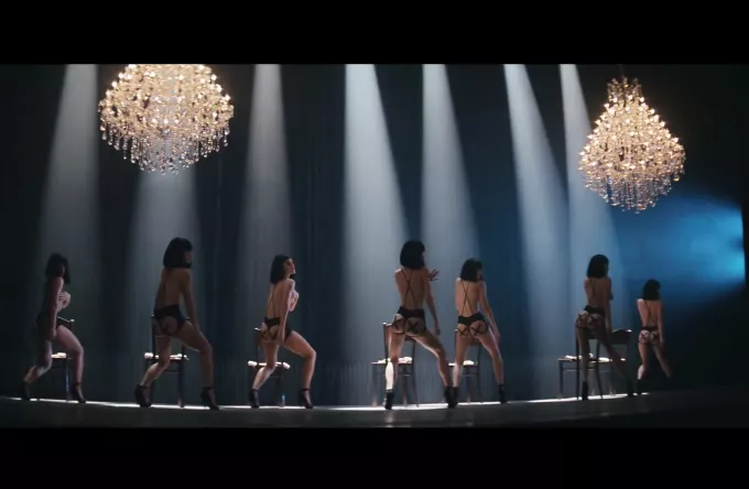 Barnlig uskyld og sovekammerstemning topper stadig ugens hitliste