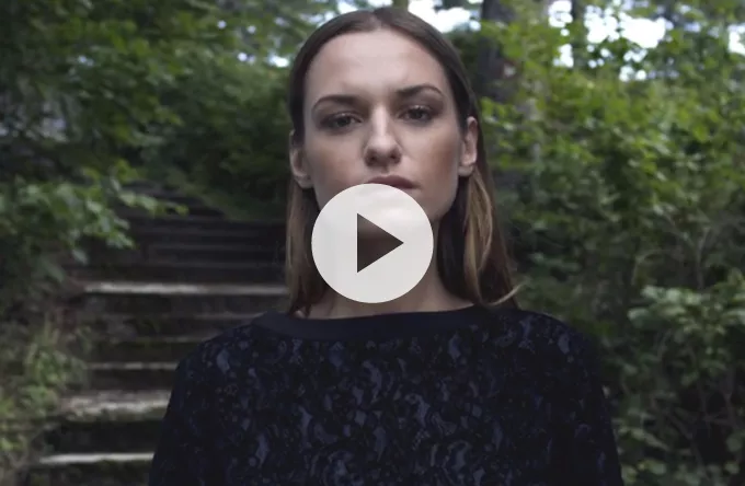 Se Ena fra Fagget Fairys i rå og smuk video