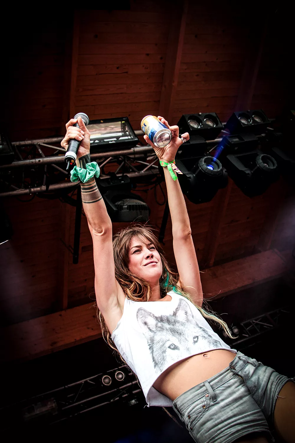 Elliphant: Basstionen, Pstereo