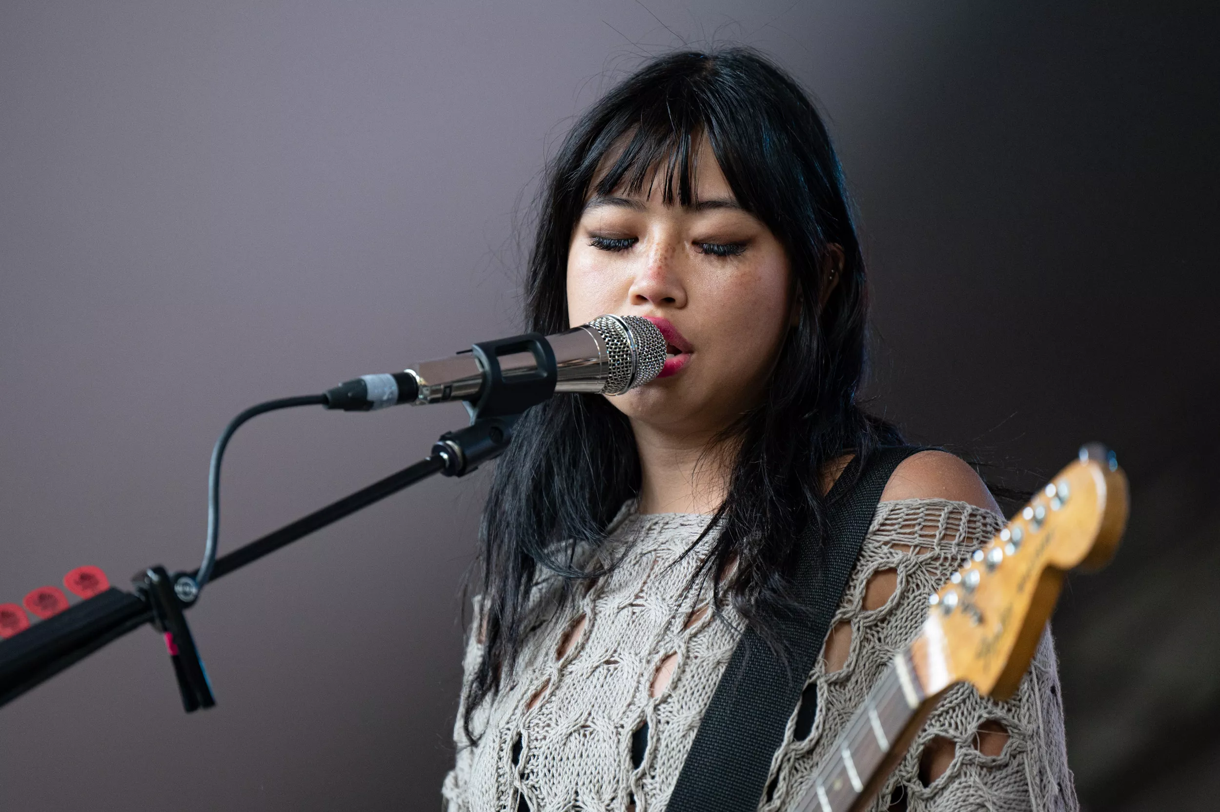 Beabadoobee intar festivalens stora scen på söndag.