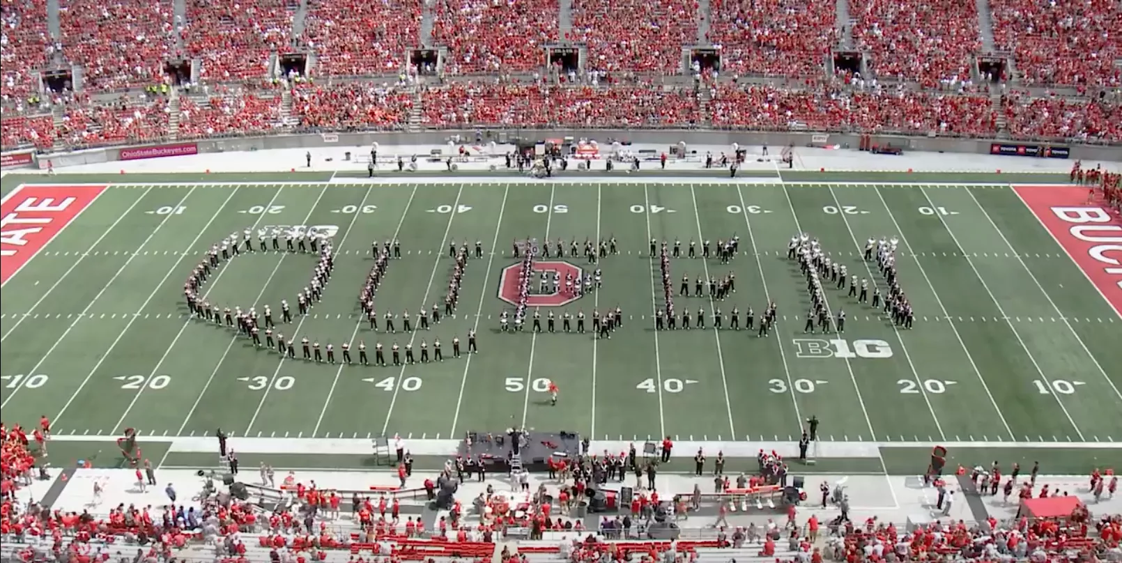 Ohio State Marching Band fremfører episk hyldest til Queen