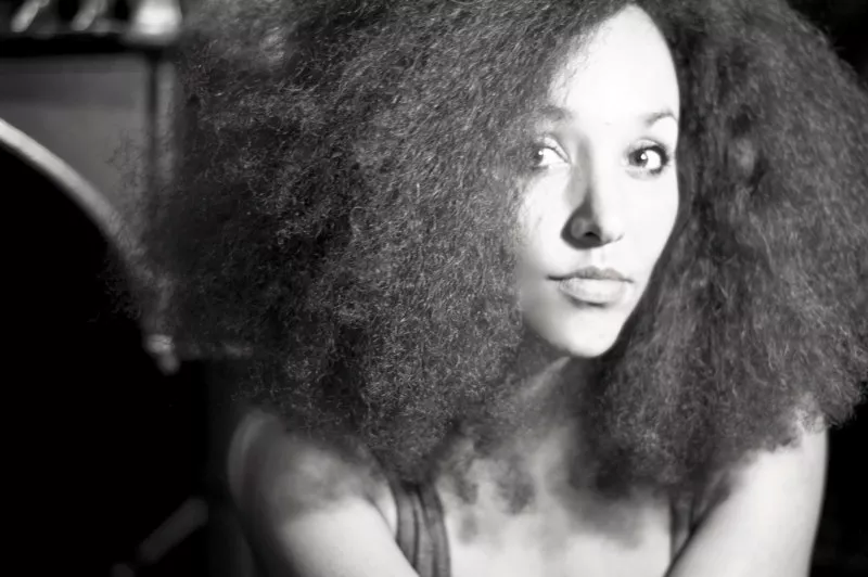 Aisha udgiver debutalbum