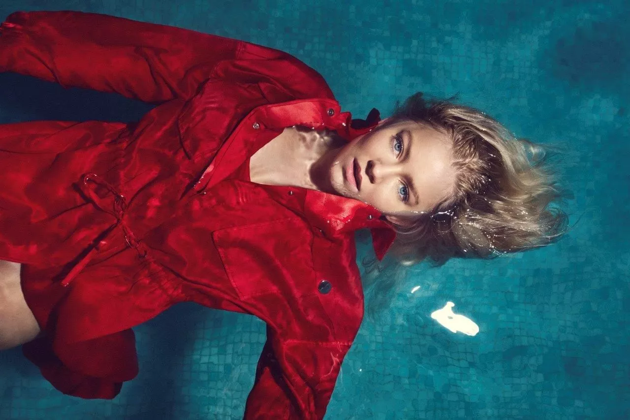 Astrid S i englenes by sammen med norsk rapper i dramatisk ny video