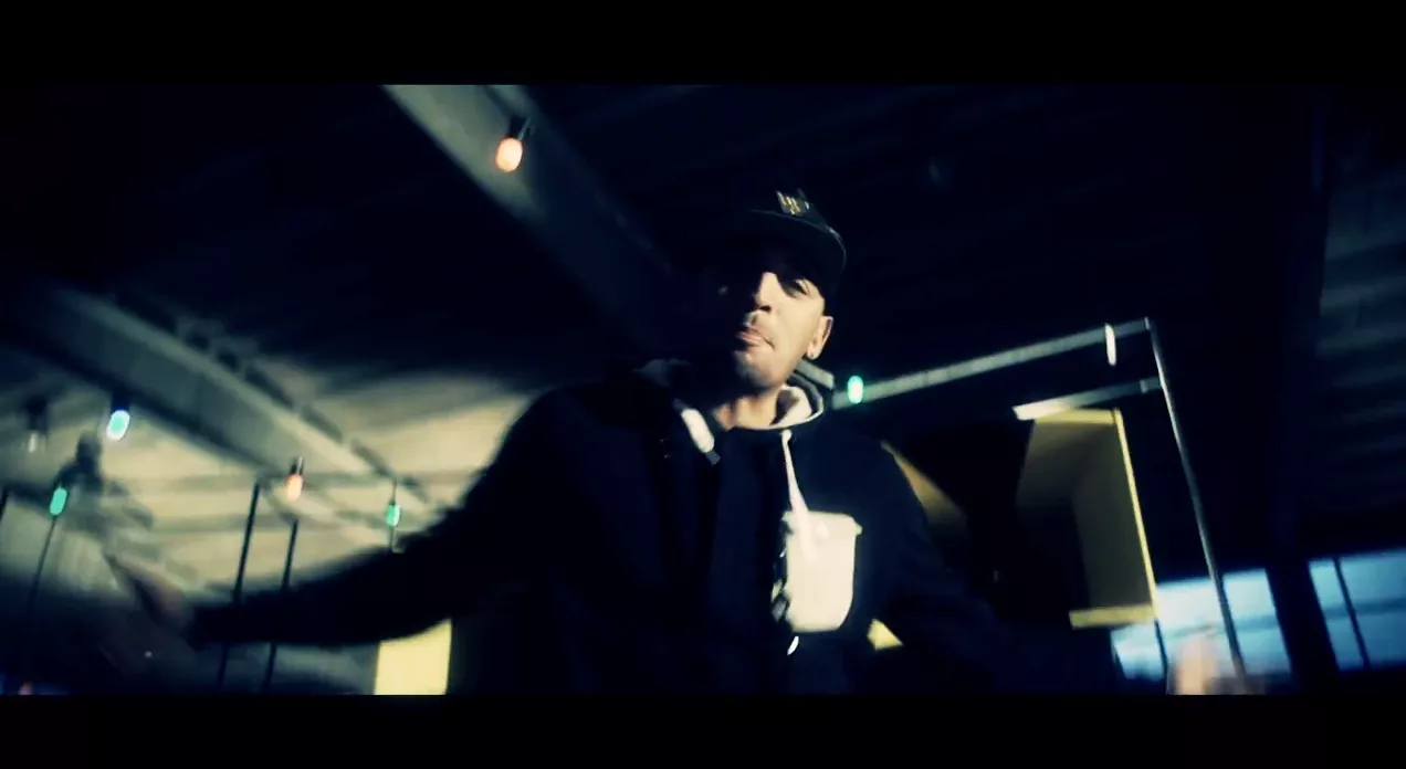 Video: Wafande fester med superhelte