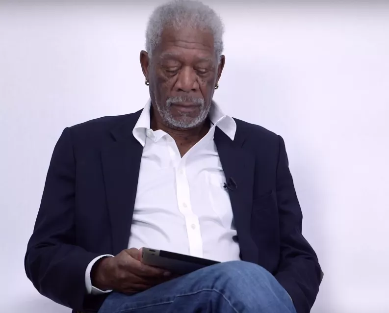 Se Morgan Freeman högläsa Bieber-hit