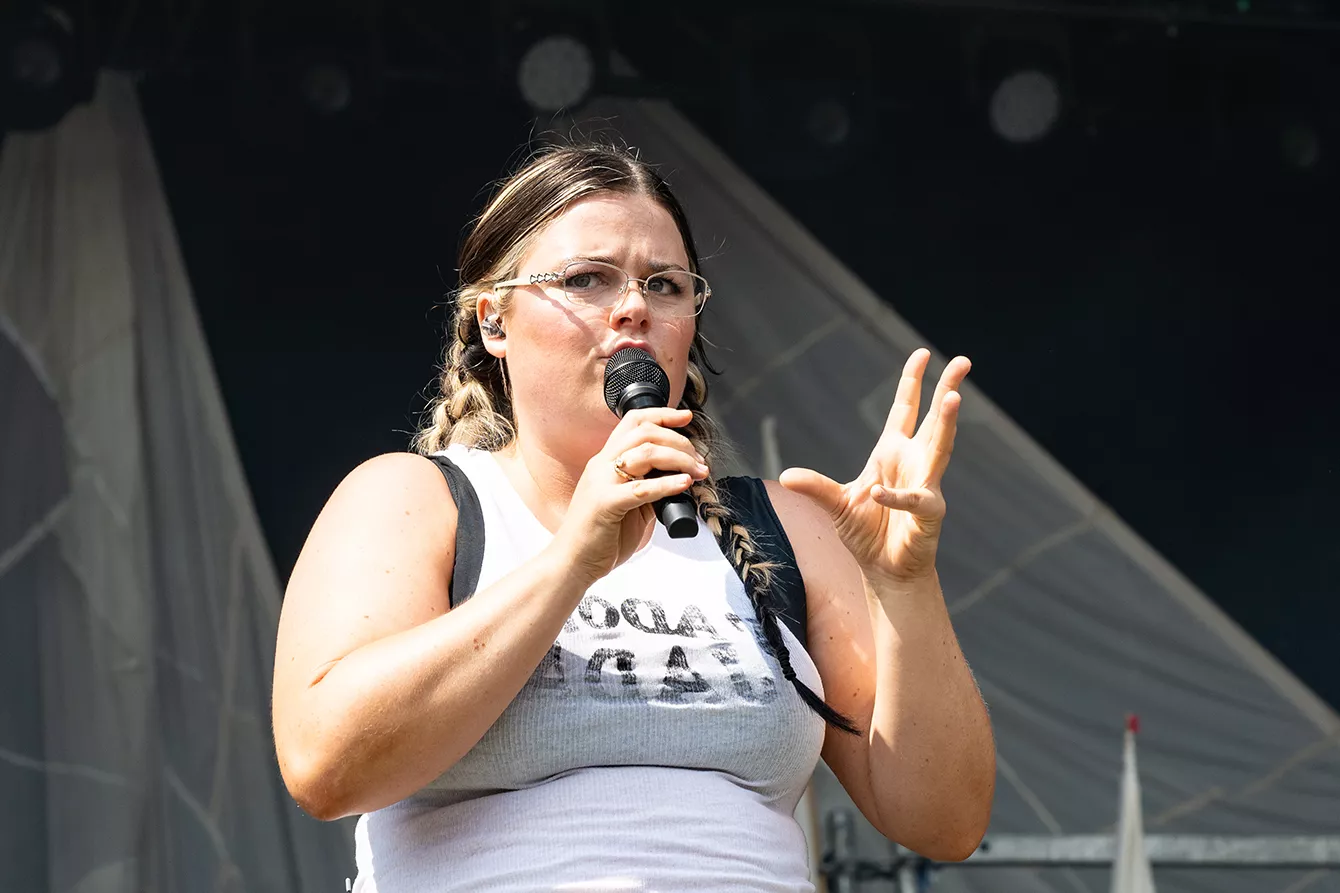 Jada i superform – med en fin og stille protest