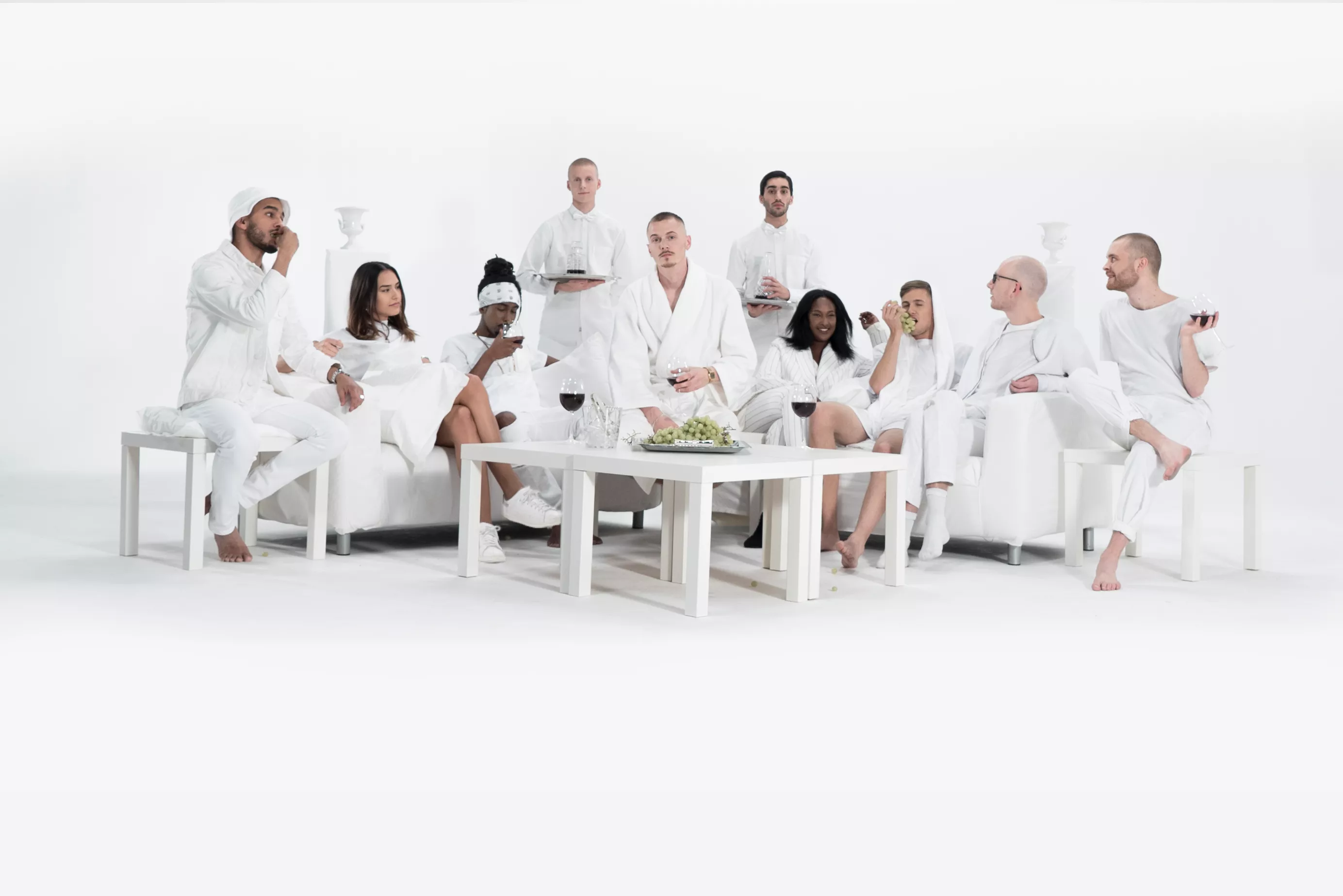 LUCKA 16: Huset ger oss en ny singel och video