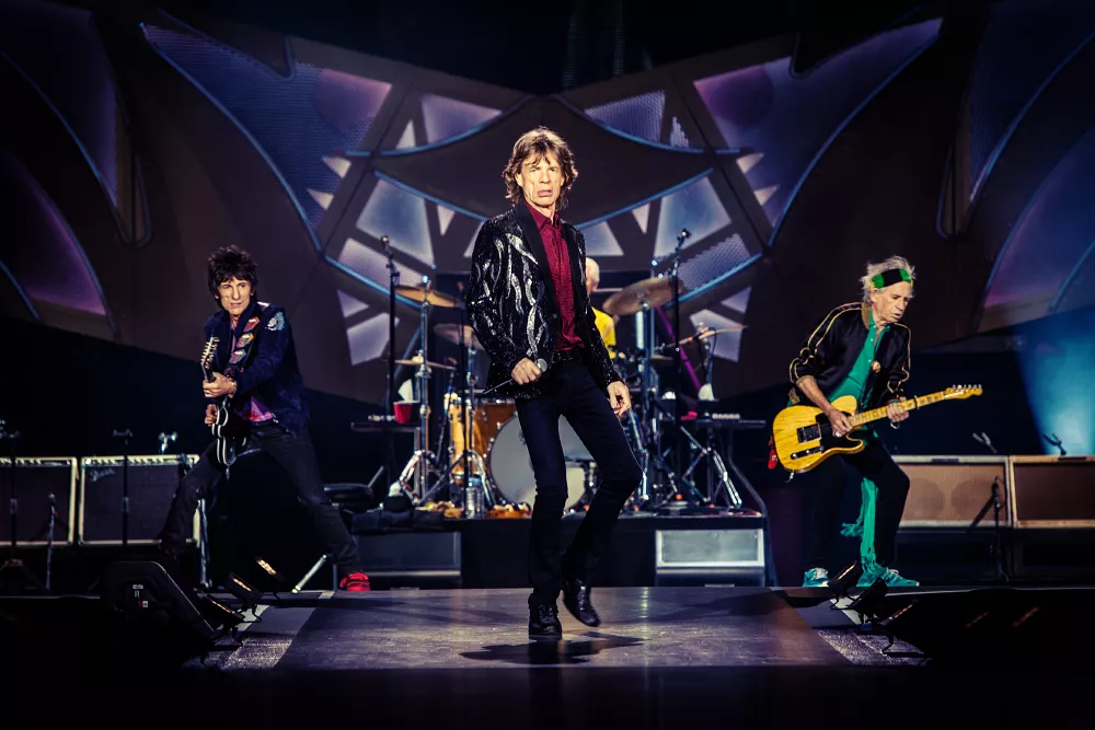 The Rolling Stones får väpnat beskydd efter skottdrama