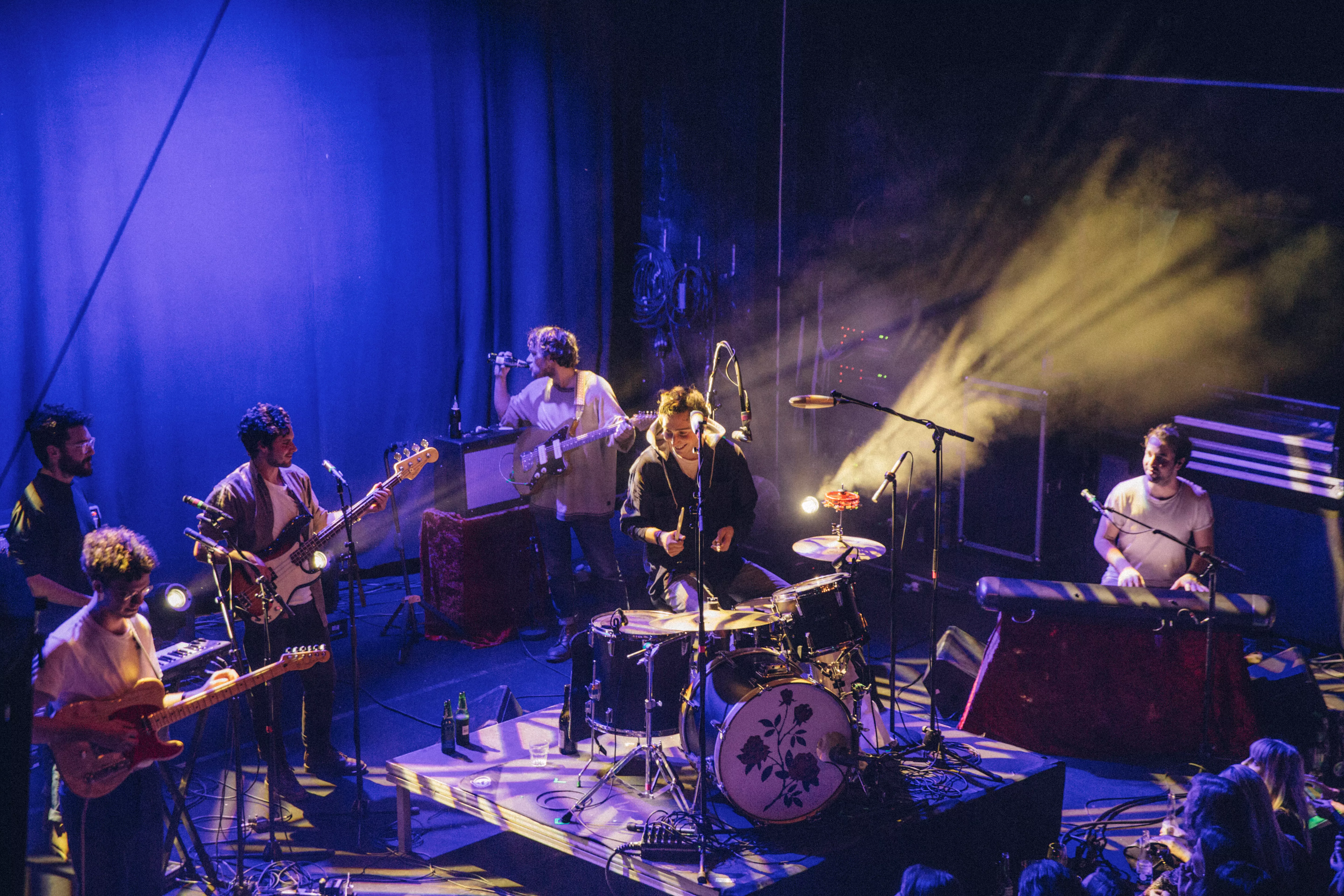 Koncertaktuelle Whitney – Landevejsridderne, der lærte at tage sig selv seriøst