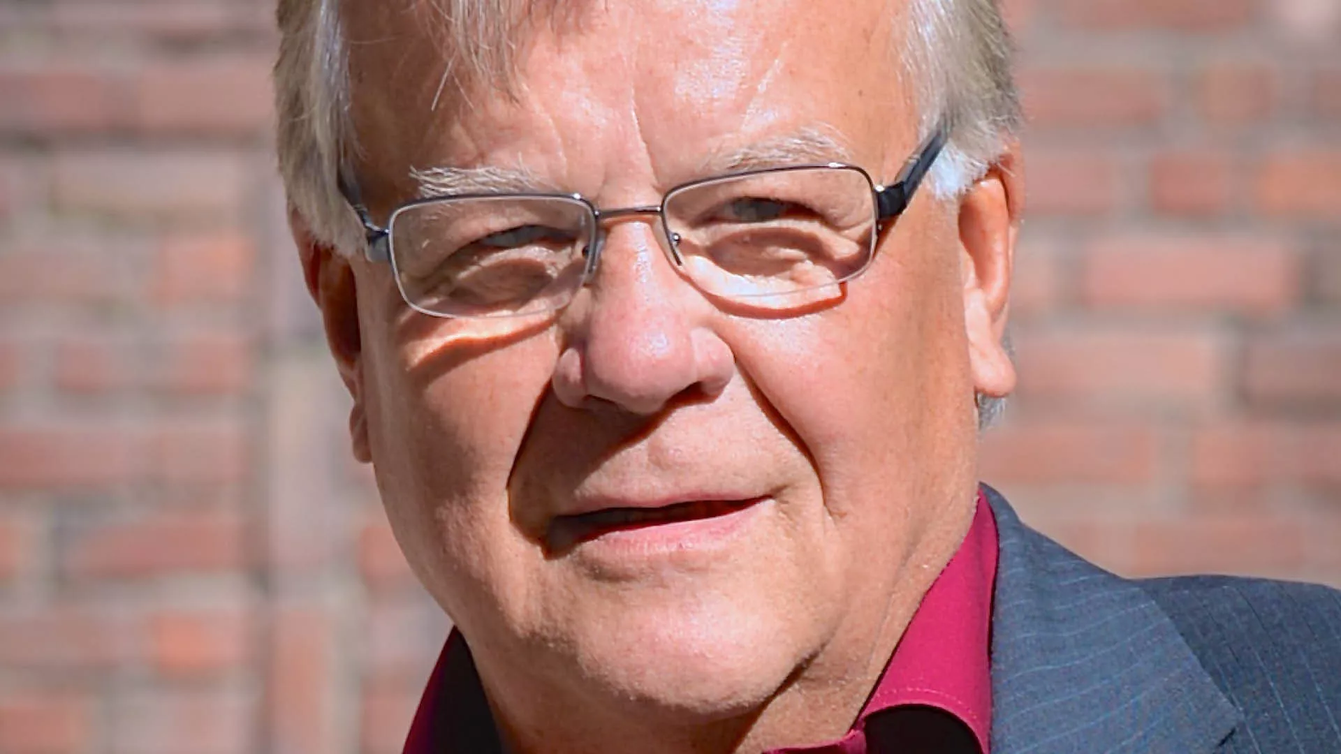 Foto: Frankie Fouganthin, CC-BY-SA-4.0, <https://commons.wikimedia.org/wiki/File:Lasse_Berghagen_in_2014_(1_av_2).jpg> via Wikimedia Comms