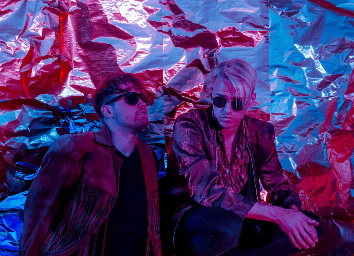 Från fotbollsproffs-liv till singelsläpp