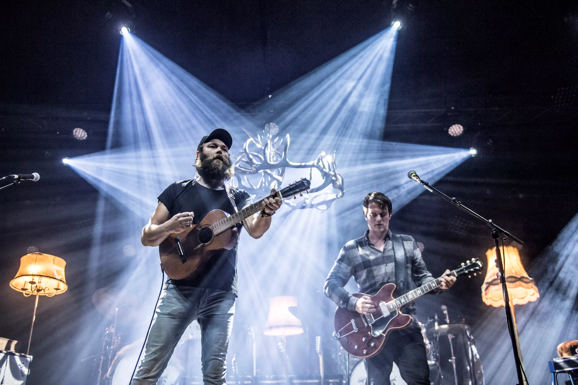 Hjertegribende, stadion-folkrocket festivalafslutning hylder familien