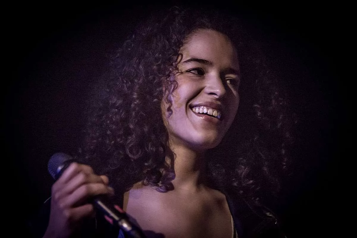 Anya drager på efterårsturné