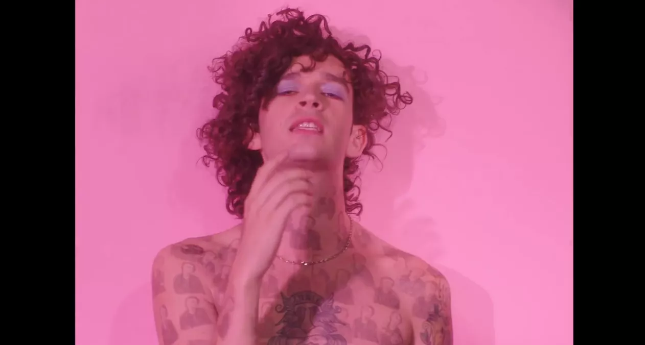 Musikvideo: The 1975 hylder popkulturen