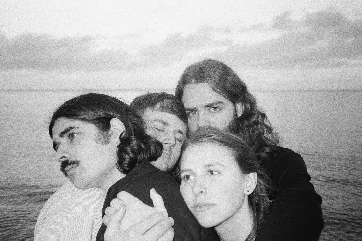 PREMIERE: Lyt til Rigmors nye single – debutalbum på vej