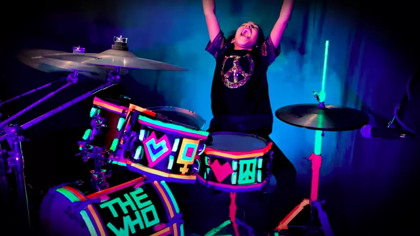 VIDEO: 10-årige Nandi Bushell fortolker The Who-klassikeren "My Generation"