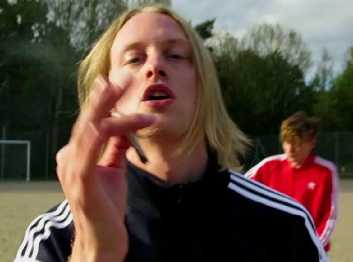 FYNDET: Tangela – Never Come Down 