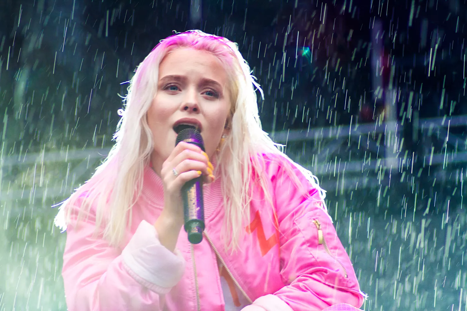 Zara Larsson med ny Sverigespelning