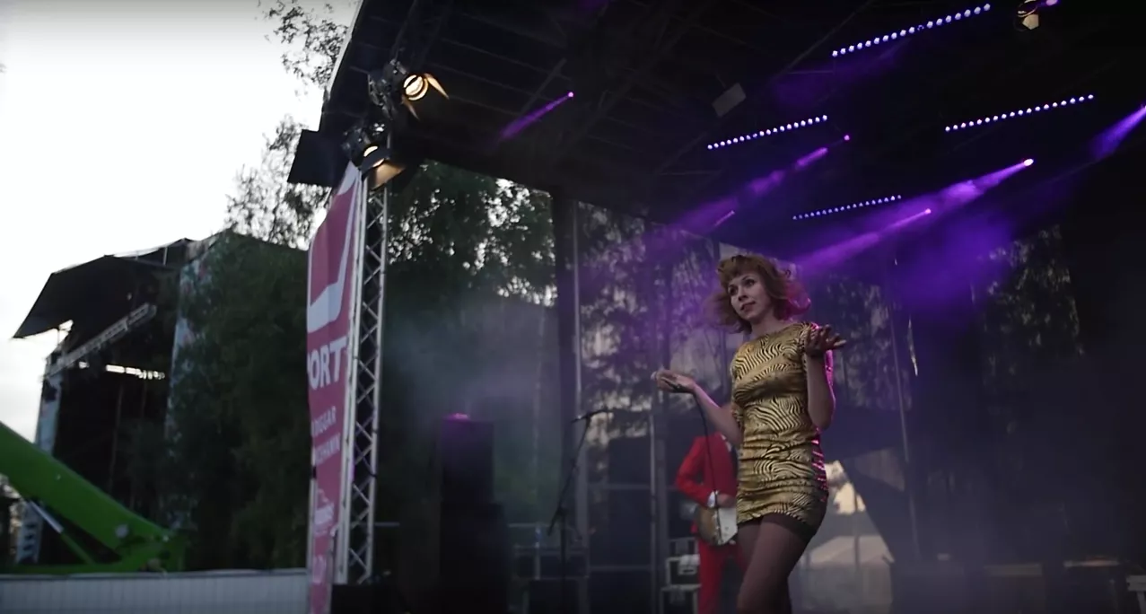 ''Kolla, vi bara dånar förbi''