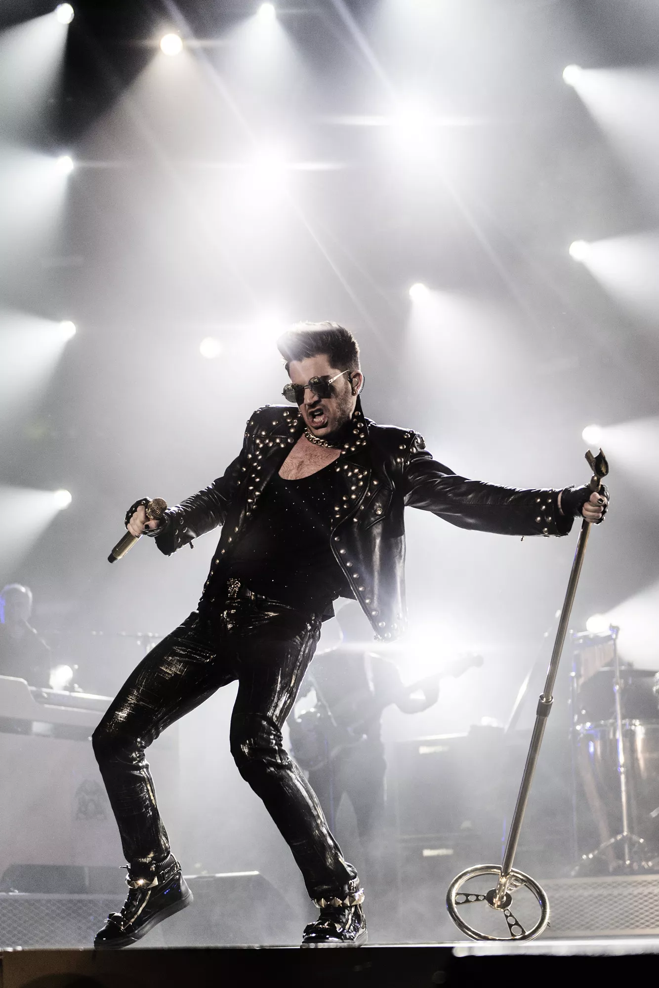 ''Mycket hjärta och själ går rakt in i den här showen''