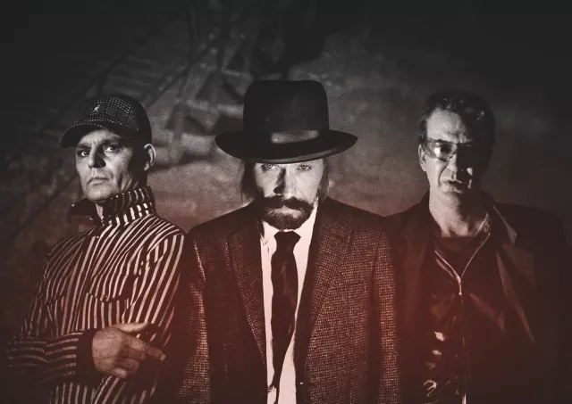 Sort Sol indspiller med markante gæstemusikere