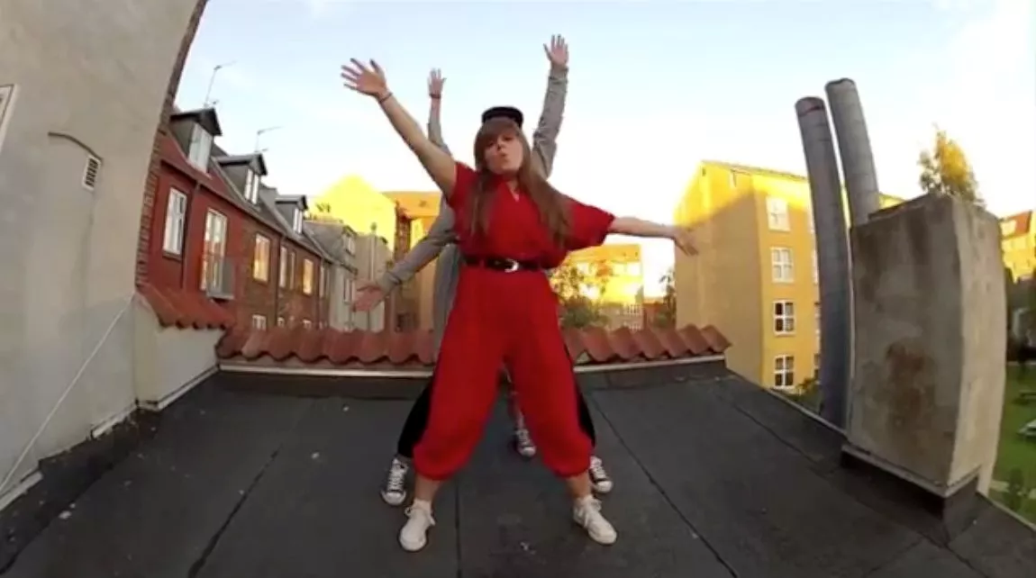 Se Tina Dickows fans danse
