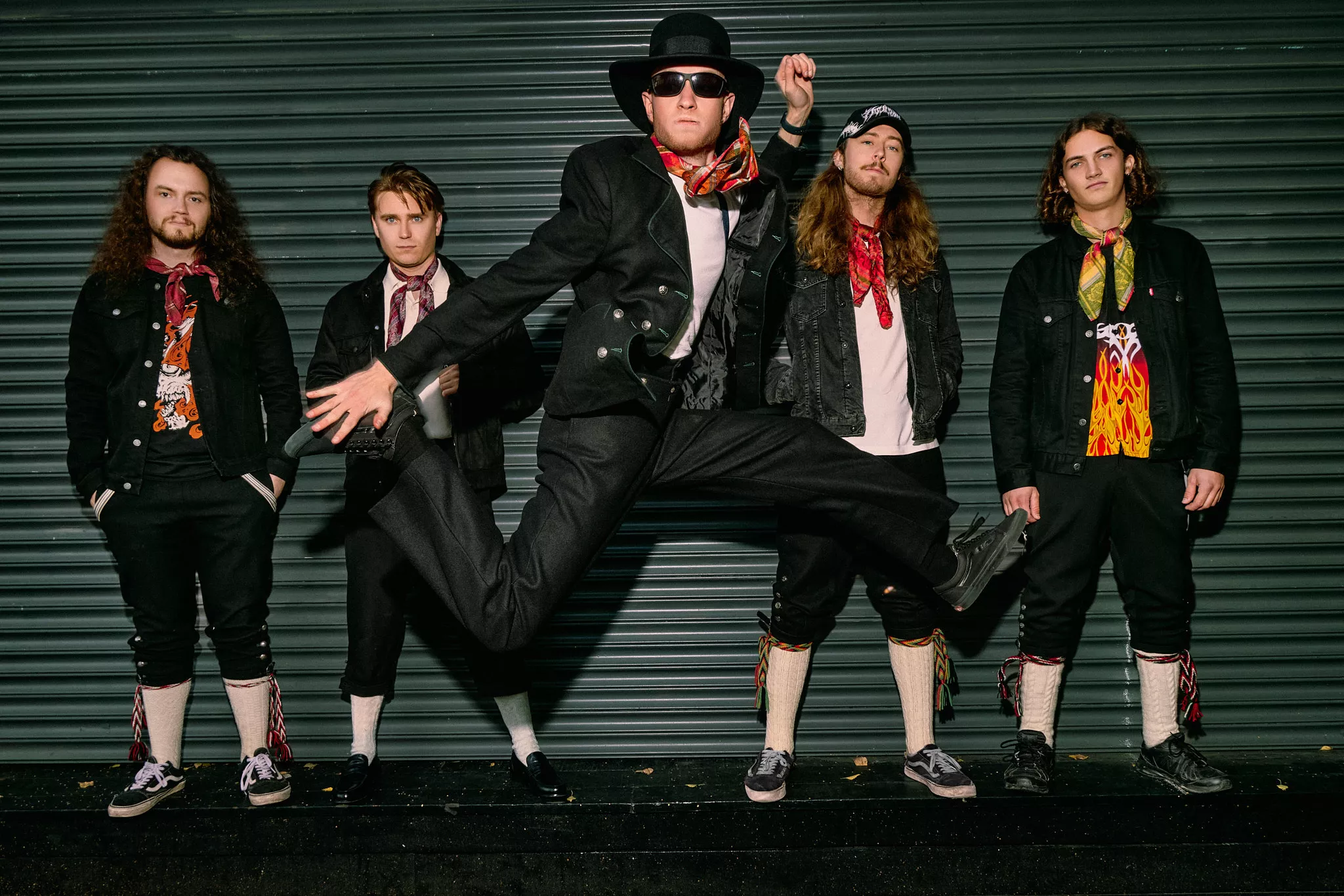 Gangar slipper sitt andre studioalbum. 