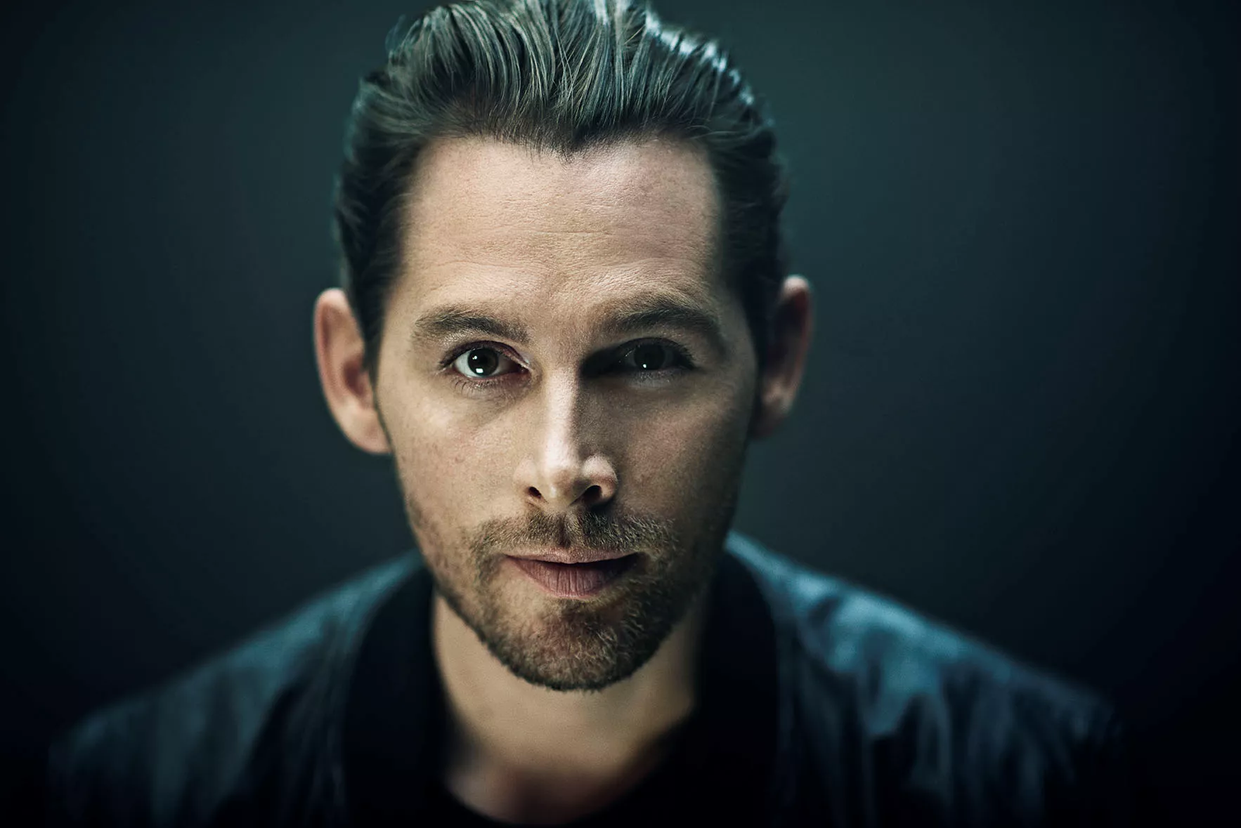 Rasmus Seebach sang for sang: Sluk mobilen og drop det falske smil