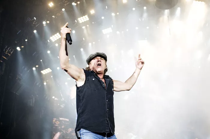 AC/DC udløser veer og slagtilfælde