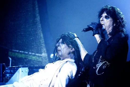 Klassisk chockrock till Sverige