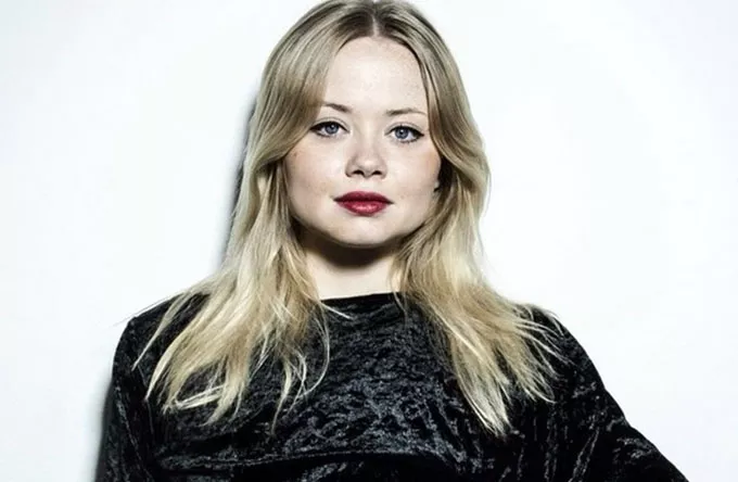 Caroline Castell: Har mere i ærmet end et julekalenderhit