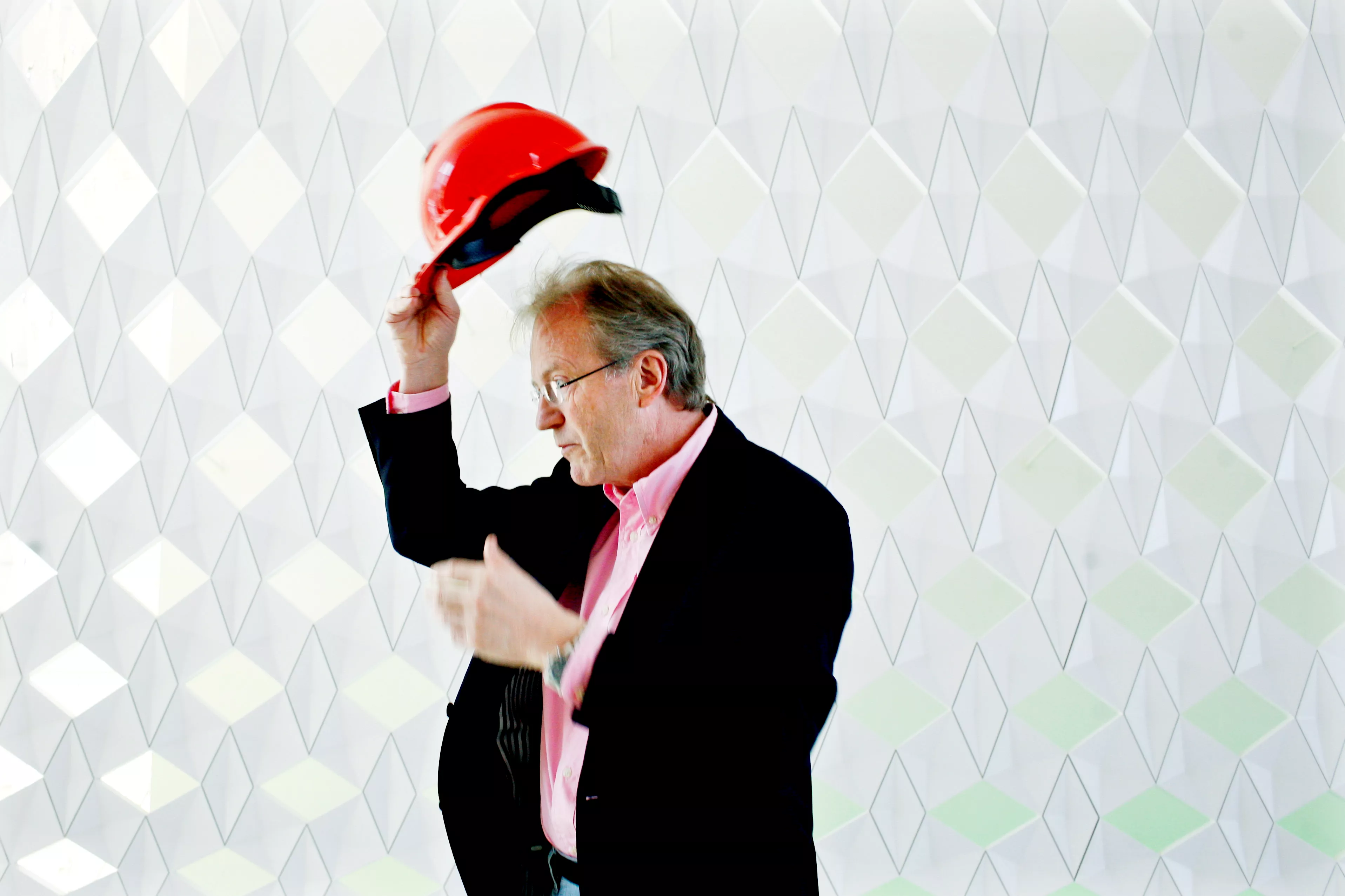 Bjørn Simensen snakker ut om Operaen i ny selvbiografi