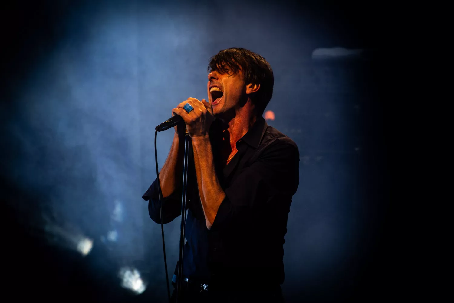 Altoverskyggende Brett Anderson forvandler Koncerthuset til en sveddryppende klubscene