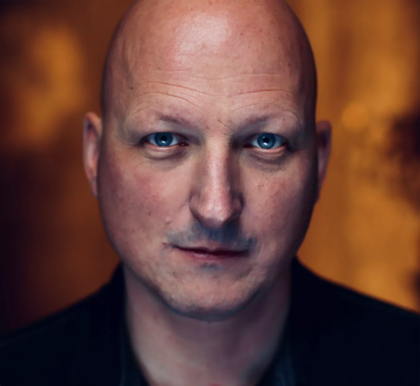 "Leaving Neverland"-instruktør kommer til Heartland