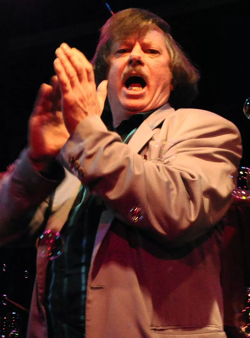 Kultartisten Roy Loney har somnat in – 73 år gammal