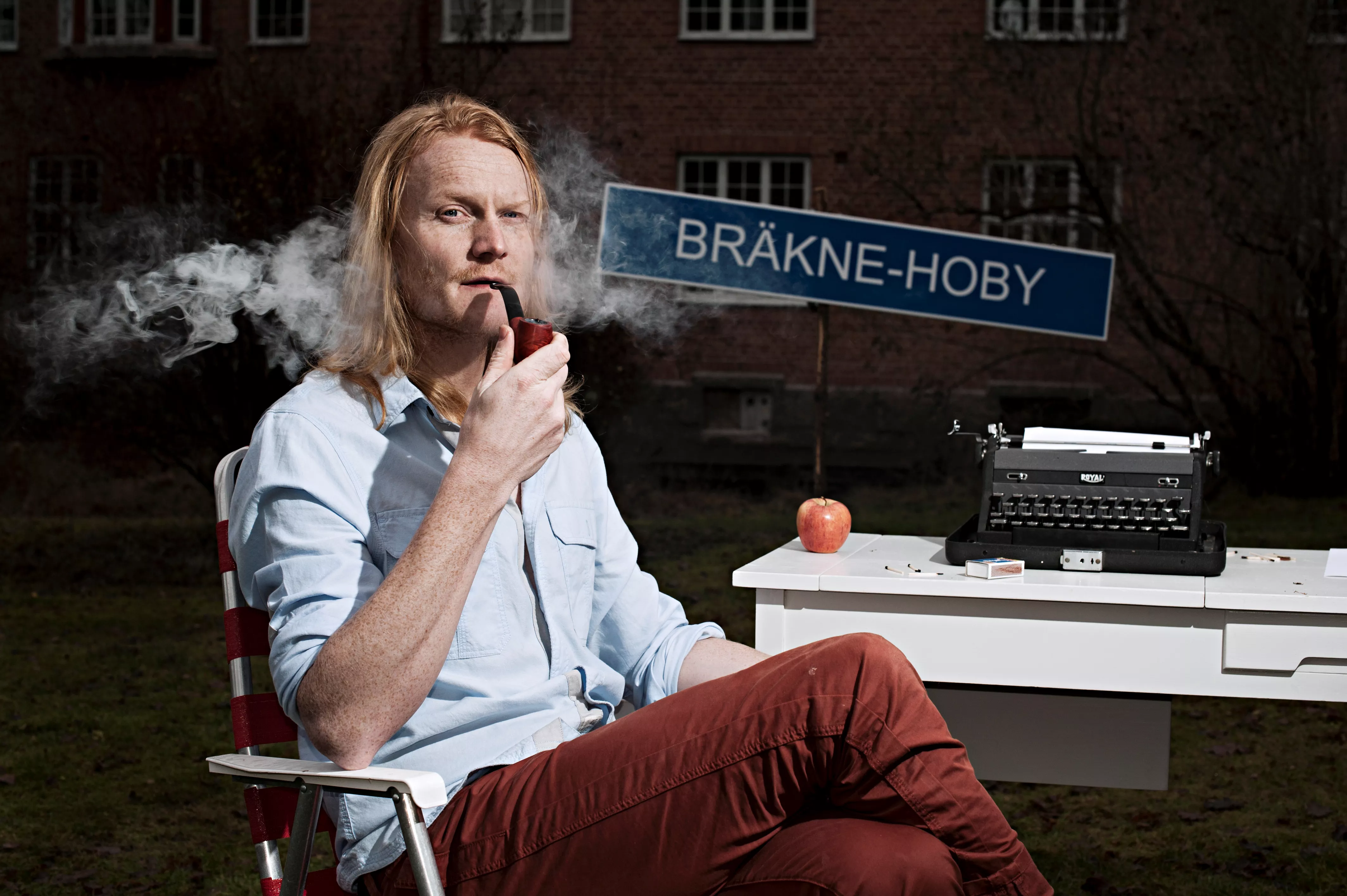 Videopremiär: Bräkne-Hoby - Låt Mig Aldrig Bli En Sån Som Du