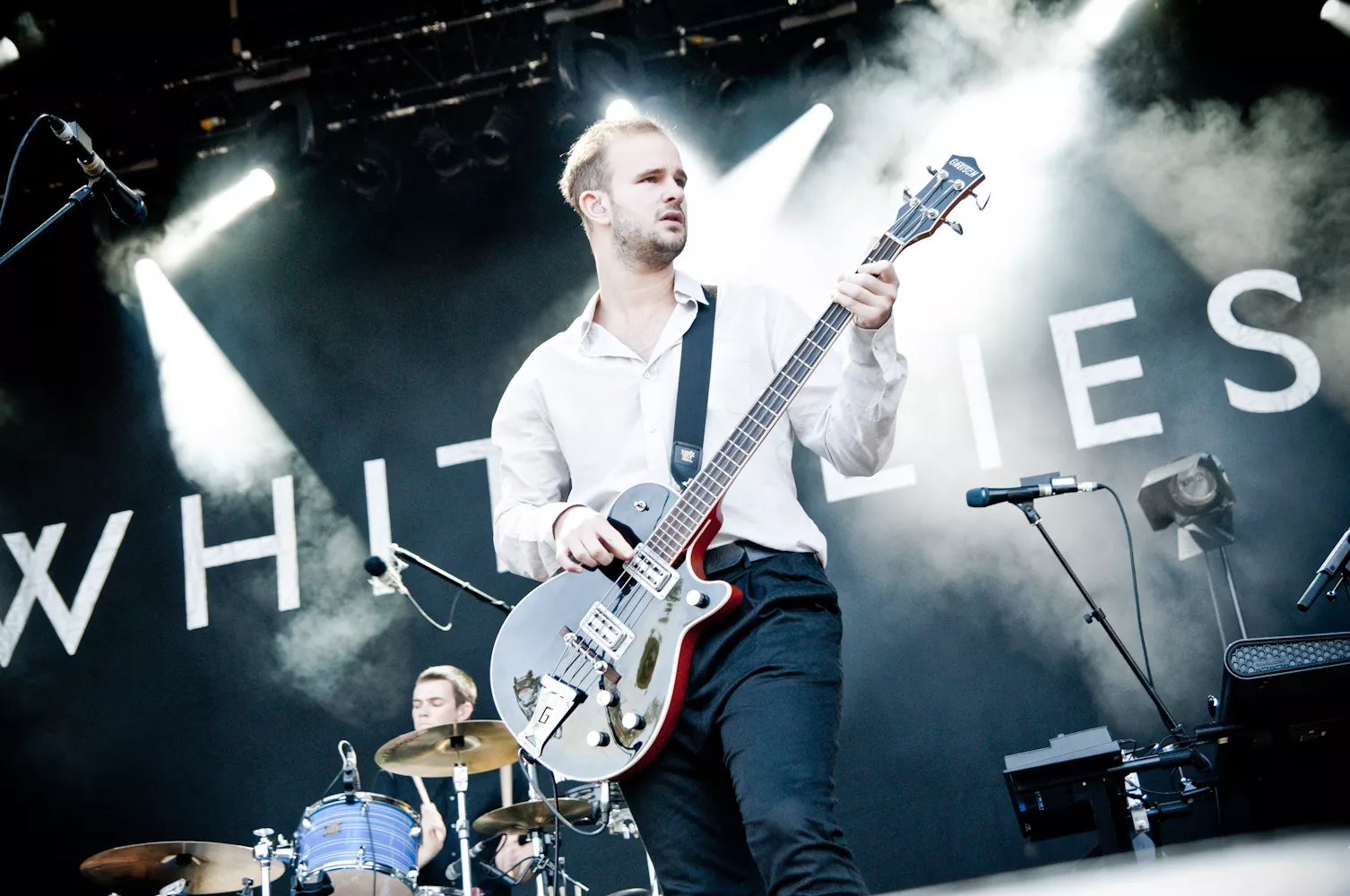 Hör White Lies nya singel