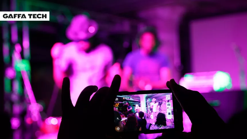 ANMELDELSE: Når oplevelserne bliver for billige